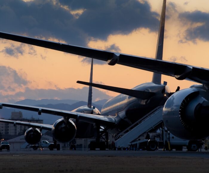 aircraft-655504_1920