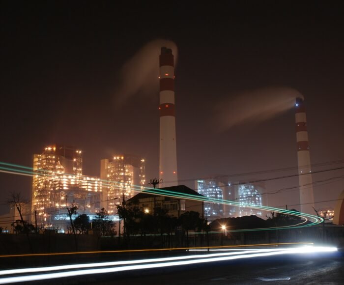factory-269056_1920